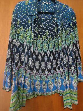 Nicola Woman Long Sleeve Crinkle Blue Green Print 2 Pc Blouse Tank Button 2x